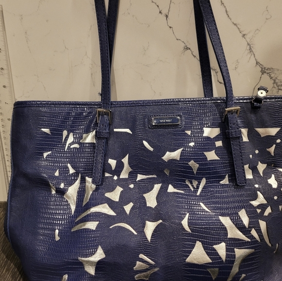 Nine West - Picture 2 of 5